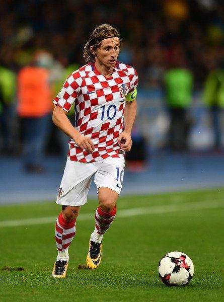 王者荣耀6月皮肤盘点：白嫖占据大头！百万玩家集体狂欢！